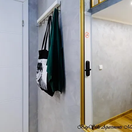 Bayside Marina Center דירה